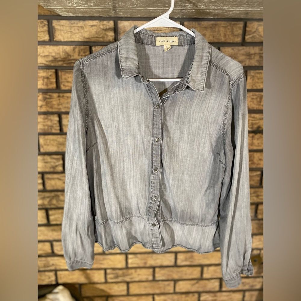 Cloth & Stone distressed button down
